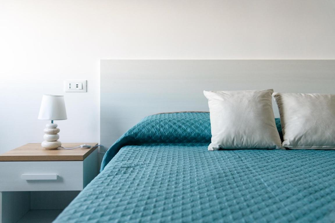 Sorrentovibes - Sea View Rooftop Apartment With Jacuzzi & Garden Exterior photo