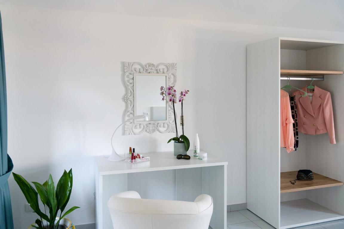 Sorrentovibes - Sea View Rooftop Apartment With Jacuzzi & Garden Exterior photo