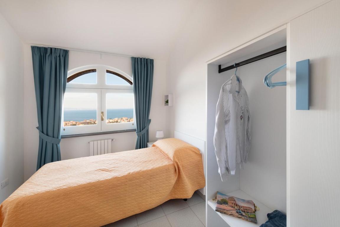 Sorrentovibes - Sea View Rooftop Apartment With Jacuzzi & Garden Exterior photo