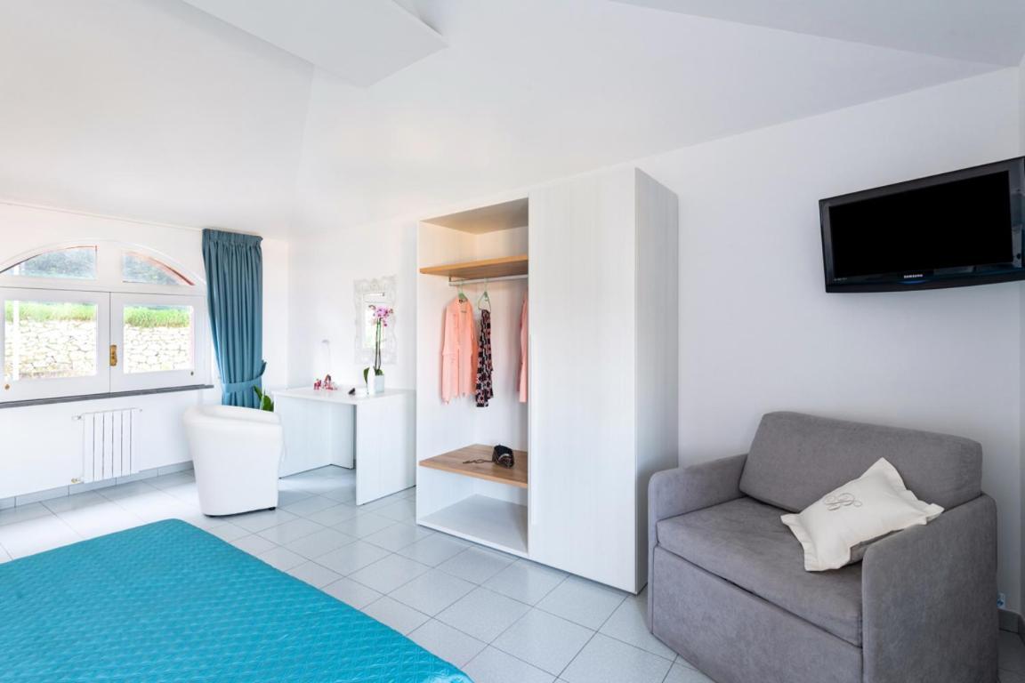 Sorrentovibes - Sea View Rooftop Apartment With Jacuzzi & Garden Exterior photo